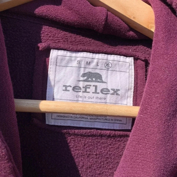 Reflex women's size XL maroon hoodie pit to pit 21", length 24" - Picture 3 of 3